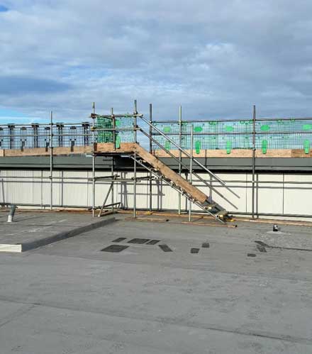 Evans Scaffolding scaffolds erected for a refurbishment in Cobham